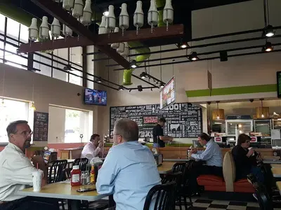MOOYAH Burgers, Fries & Shakes