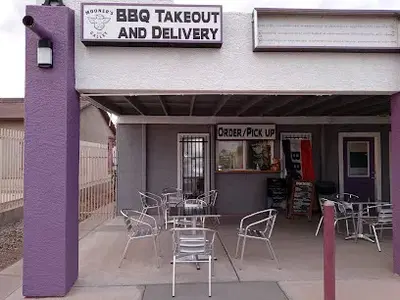 Mooner's BBQ Galley