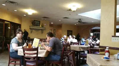 Crackers & Co. Cafe