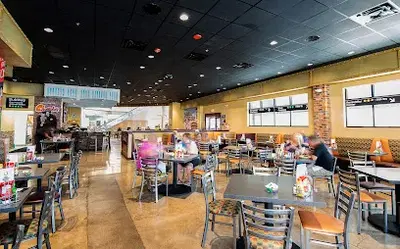 Chompie's Restaurant, Deli, and Bakery