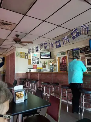 Chrissy's Nino's Pizzeria