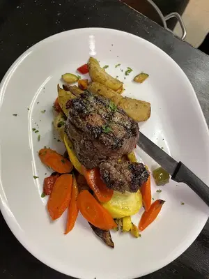 Sylvester's Bistro and Wine Bar