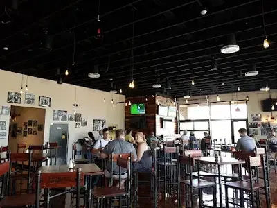 Growler's Taphouse