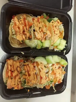 los compadre street tacos and hotdogs