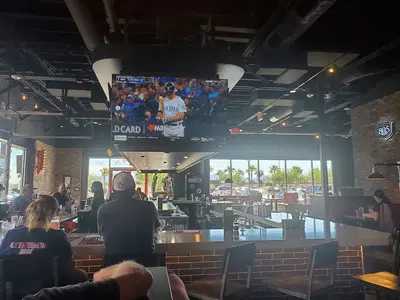 Parry's Pizzeria & Taphouse