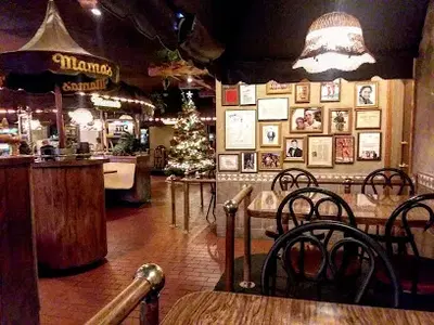 Mama's Famous Pizza & Heros