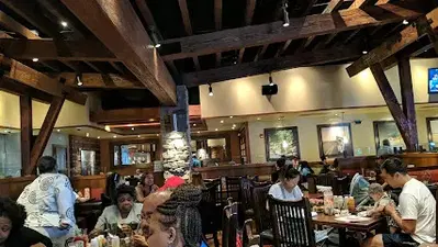 Lazy Dog Restaurant & Bar