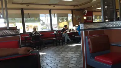 Carl's Jr.