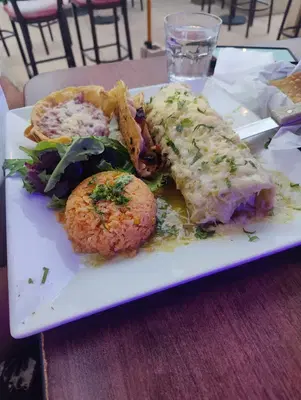 Papagayos Grill and Cantina