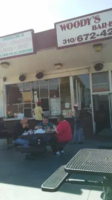 Woody's Bar-B-Que
