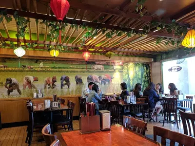 Lẩu Đồng Quê Restaurant