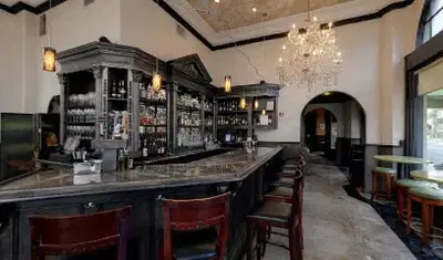 La Traviata Italian Restaurant