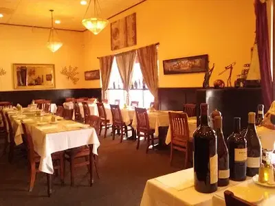Luna Restaurant