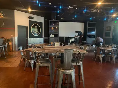 The Cove Bar & Grill