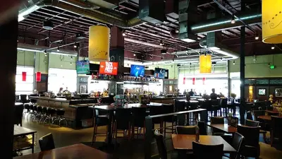 Bar Louie - The District