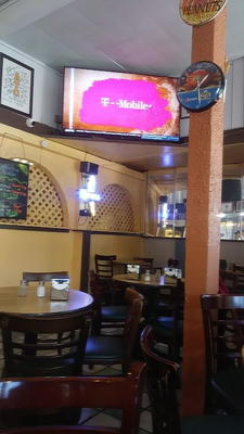 Peanuts Deluxe Cafe