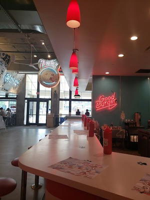 Monty's Good Burger