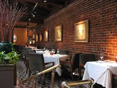 Parkway Grill