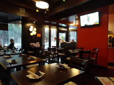 MAMA M SUSHI