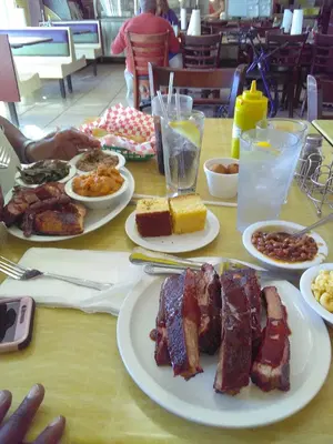 J & J's BBQ & Fish