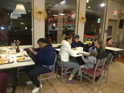 Nation's Giant Hamburgers & Great Pies