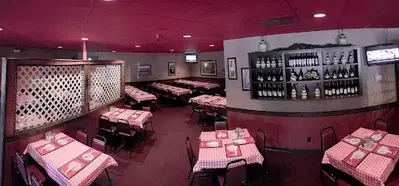 Mama 'n Papa's Pizza Grotto