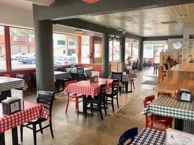 Gus's World Famous Fried Chicken