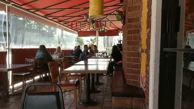 Los Amigos Bar & Grill