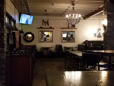 Hennessey's Tavern