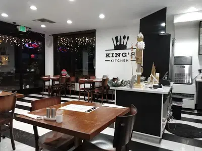 Kings Lounge LA