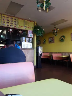 Roberto's Taco Shop