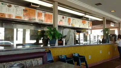 Tom's Famous Burgers 11