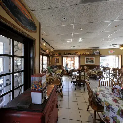 Daily News Cafe