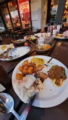 Hot N Chili Indian Restaurant