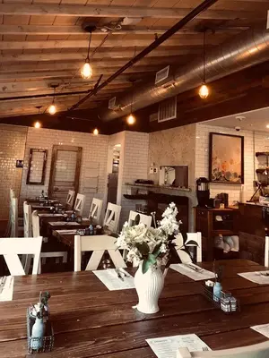 Auntie's Bakery & Cafe