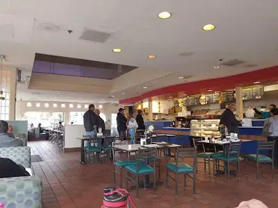 Nation's Giant Hamburgers & Great Pies