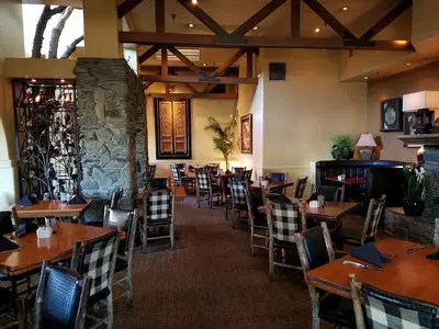 Cedar Creek Inn