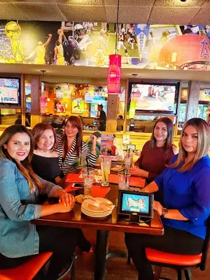 Applebee's Grill + Bar