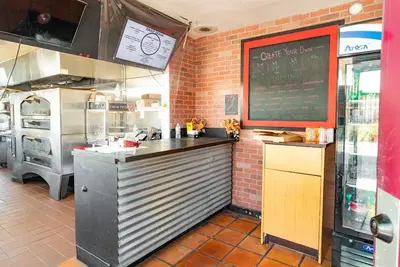 The Oven Pizza Parlor