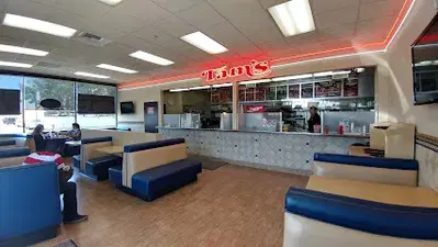 Tam's Burgers
