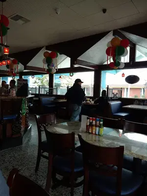 Mariscos El Puerto Escondido - Inglewood 3