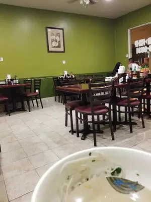 Thanh Binh Restaurant (Phở)