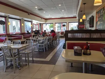 Titan Burgers Chino
