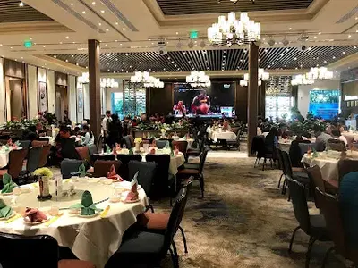 H. L. Peninsula Restaurant