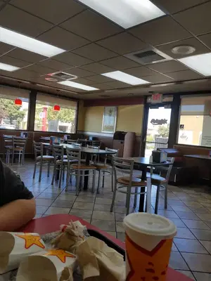 Carl's Jr.