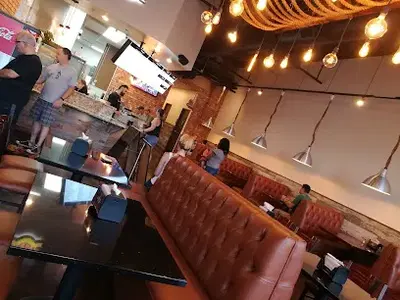Famous Burgers & Brew
