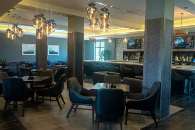 Stratus Restaurant & Bar