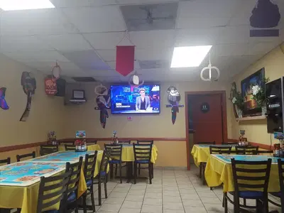 Los Plebes Mariscos