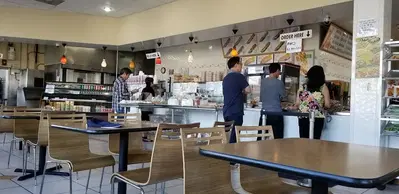 Banh Mi & Che Cali