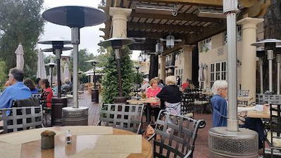 Veranda Fireside Lounge & Restaurant